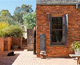 Sally's Paddock At Redbank Winery - Gold Coast Attractions 1