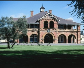 Yanco Agricultural High School - Gold Coast Attractions 0