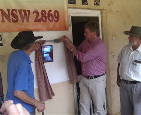 Peak Hill FM Community Radio Station - Gold Coast Attractions 1