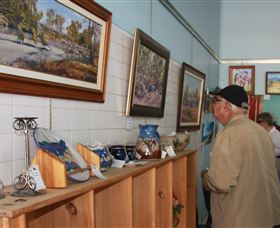 Peak Hill Art Gallery - Gold Coast Attractions 1