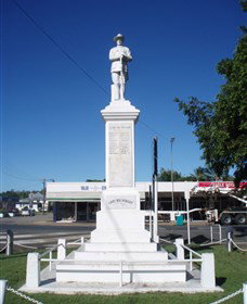 Sarina War Memorial - Gold Coast Attractions 2