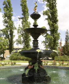 Victory Memorial Gardens - Gold Coast Attractions 1