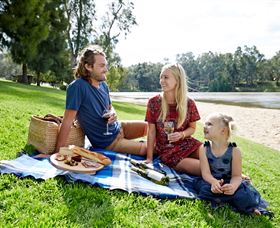 Wagga Beach - Gold Coast Attractions 0