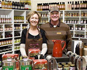 Poppas Fudge And Jam Factory - Gold Coast Attractions 3