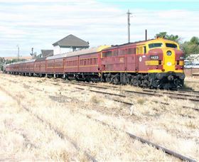 Lachlan Valley Railway - Gold Coast Attractions 1