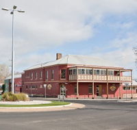 Kellys Rugby Hotel and Bottle Shop - Gold Coast Attractions