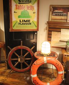 Peachtree Antiques - Gold Coast Attractions 4