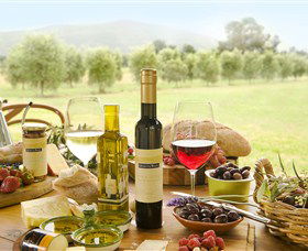 Whispering Brook - Gold Coast Attractions 1