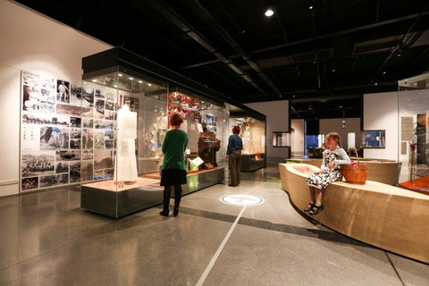 Albury Library Museum - Gold Coast Attractions 8