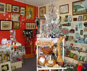 Country Brushstrokes - Gold Coast Attractions 0