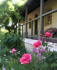 Raglan Gallery And Cultural Centre - Gold Coast Attractions 2