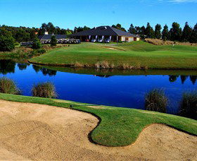 Macquarie Links International Golf Club - Gold Coast Attractions 0