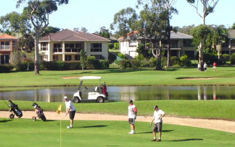 Emerald Downs Golf Course - Gold Coast Attractions 1