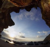 Caves Beach - Gold Coast Attractions