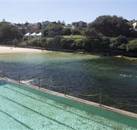 Clovelly Beach - Gold Coast Attractions