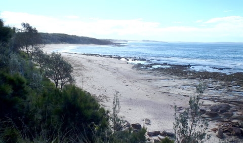 Monument Beach Picnic Area - Gold Coast Attractions 0