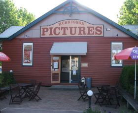 Huskisson Pictures - Gold Coast Attractions 0