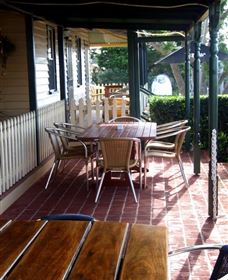 The Famous Tinonee Cafe And Gift Shop - Gold Coast Attractions 2