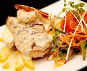 Manning River Hotel - Gold Coast Attractions 0