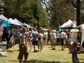 Burleigh Art And Craft Markets - Gold Coast Attractions 1