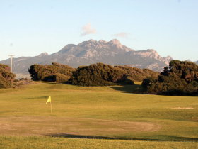 Flinders Island Sports & RSL Club - Gold Coast Attractions 0