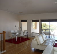 Avalon A - Gold Coast Attractions
