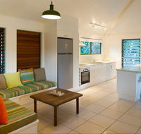 The Retreat Beach Houses - Gold Coast Attractions