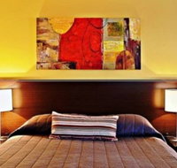 Governor Macquarie Motor Inn - Gold Coast Attractions