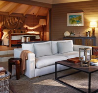 Pretty Beach House - Gold Coast Attractions