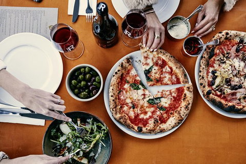 YARRA VALLEY NIGHT TOUR! Gin, Cider, Vodka, Beer, Wine & The World's Best Pizza! - Gold Coast Attractions 0
