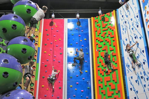 Indoor Climbing And Virtual Reality Adventure - Gold Coast Attractions 0