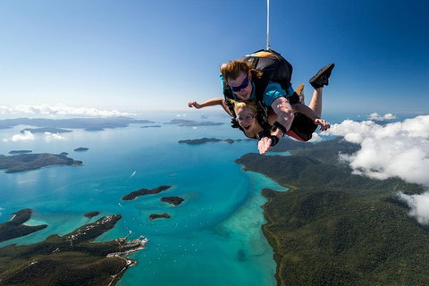 Airlie Beach Tandem Skydive - Gold Coast Attractions 7