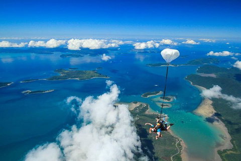 Airlie Beach Tandem Skydive - Gold Coast Attractions 2