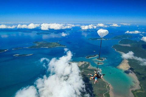 Airlie Beach Tandem Skydive - Gold Coast Attractions 4