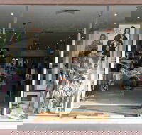 Adrienne and the Misses Bonney - Gold Coast Attractions