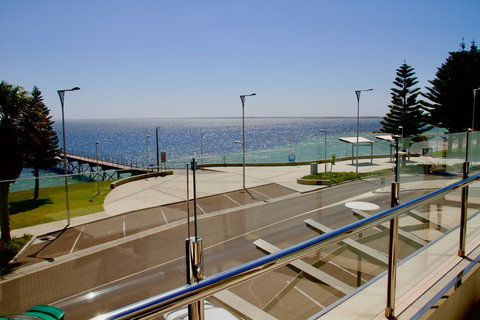 Ceduna Jetty - Gold Coast Attractions 2