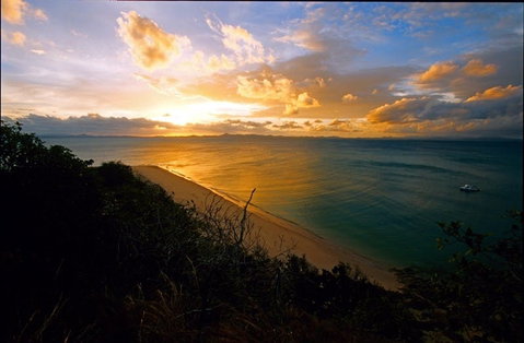 North Keppel Island Hilltop Trail - Gold Coast Attractions 0
