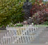 Alexander Cameron Statue - Gold Coast Attractions