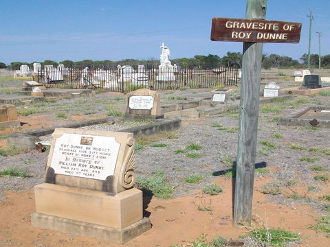 Blackall Cemetery - Gold Coast Attractions 1