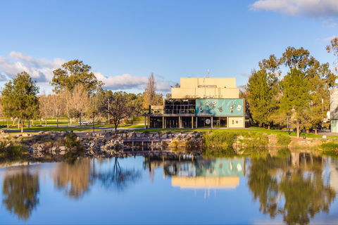 Wagga Wagga Civic Theatre - Gold Coast Attractions 1