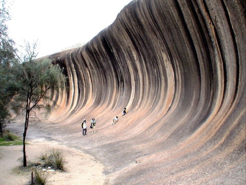 Wave Rock - Gold Coast Attractions 2
