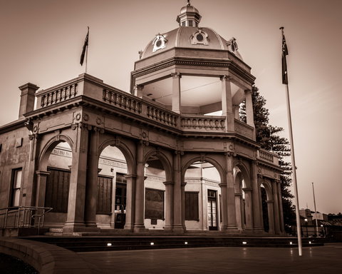 Bendigo Soldiers Memorial Institute Military Museum - Gold Coast Attractions 2