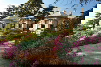 Buda Historic Home  Garden