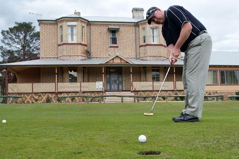 Lithgow Golf Club - Gold Coast Attractions 0