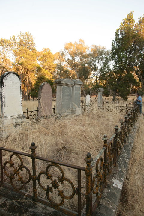 Mathoura Pioneer Cemetery - Gold Coast Attractions 1