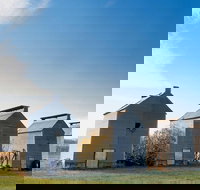 Myrtleford to Porepunkah 24km - Gold Coast Attractions