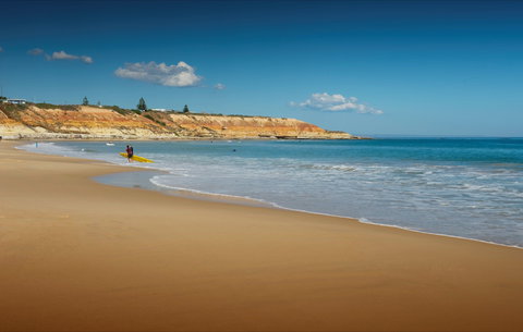 Port Noarlunga Beach, Jetty, Reef And Aquatic Trail - Gold Coast Attractions 0