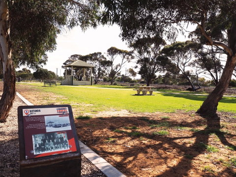 Tailem Bend Historic Rail Trail - Gold Coast Attractions 0