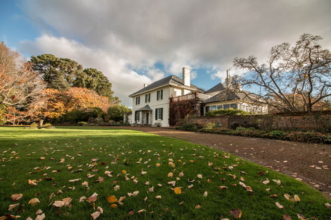 Brickendon Historic Farm And Convict Village - Gold Coast Attractions 1