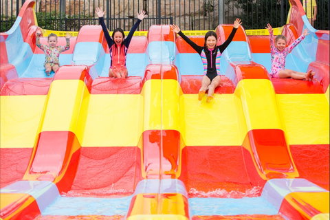 Raging Waters Sydney - Gold Coast Attractions 1